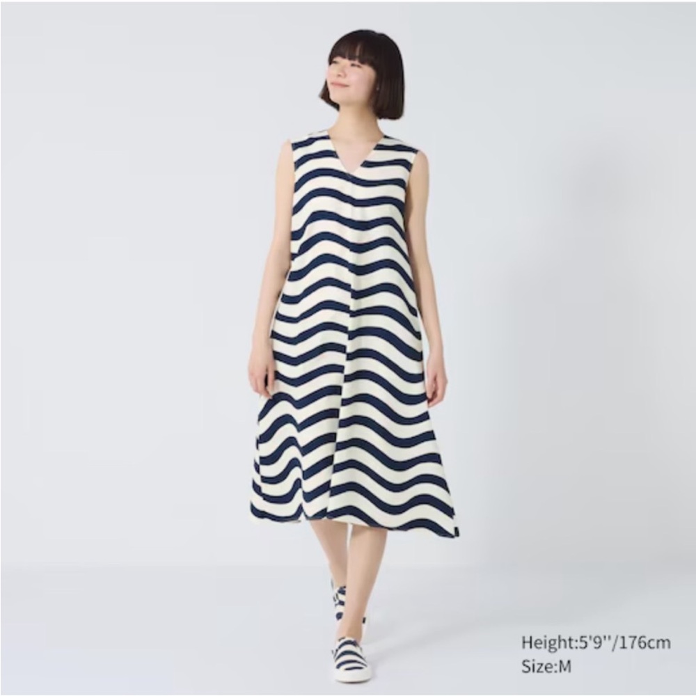 💙 NWT Marimekko x Uniqlo Navy and White Wave Pattern Midi Dress- size L 💙